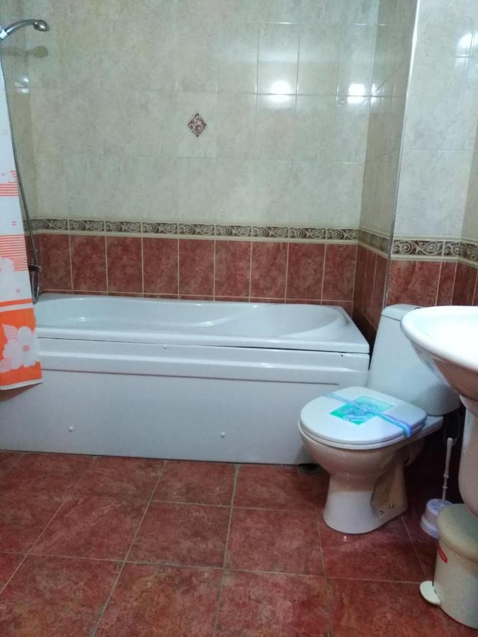 Хотел Златна Котва Kazanlak Kültér fotó